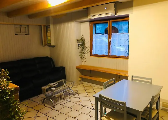 P\'Tite House
